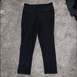 NIKE cropped leggings